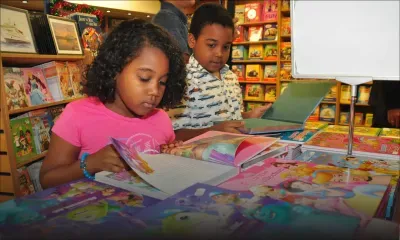 MV Logos Hope: voyage culturel, social et littéraire