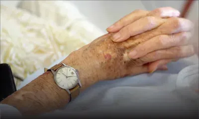 Elles vivent un calvaire : deux mères, âgées de 96 et 71 ans, agressées et malmenées par leur fils  