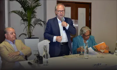 Crise économique de la presse - Laurent Joffrin: « Le coupable, c’est la gratuité sur le web »