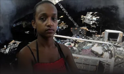 Sa maison a pris feu: une famille a besoin de nourriture et de vêtements