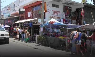 Seconde pose de la première pierre pour le marché de Goodlands