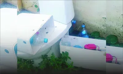 Le vase de toilettes intégré hors d’usage