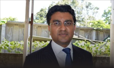 Allégations de brutalité policière : Yatin Varma porte plainte à l’IPCC