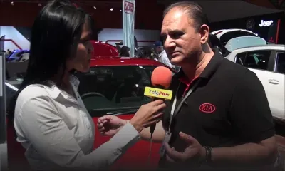 Salon de l'automobile : visite des stands de KIA