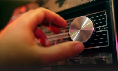 Independent Broadcasting Authority : les radios privées contestent les changements de fréquences