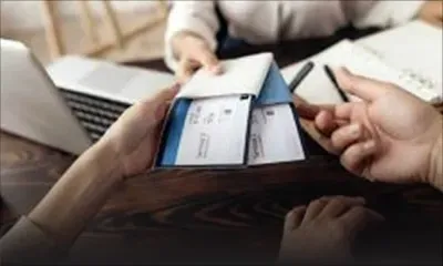 En retard au  comptoir : une compagnie d’aviation lui refuse l’accès