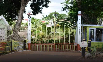 Un gardien de prison épinglé avec un téléphone miniature