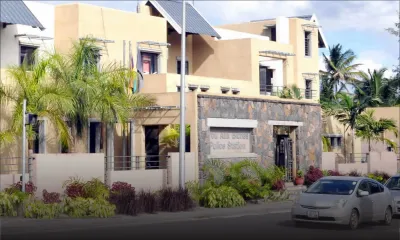 Deux jeunes arrêtés pour avoir volé le sac d’une Irlandaise à Trou-aux-Biches