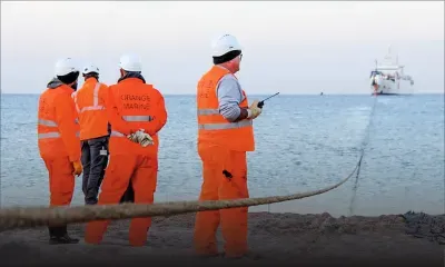 Internet et télécommunications : un nouveau câble sous-marin de fibre optique pour remplacer le SAFE