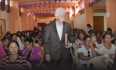 Paul Bérenger en mode campagne électorale