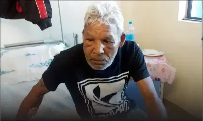 Luc : «Linn pile lor mo latet avec so lipied et linn fouille moi»