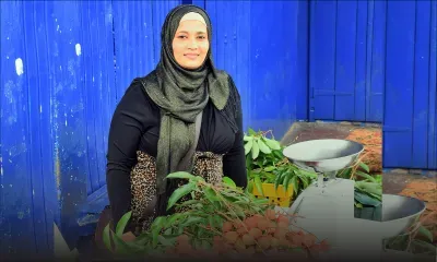 Meena, marchande de litchis : il faut avoir de l’art pour travailler en public