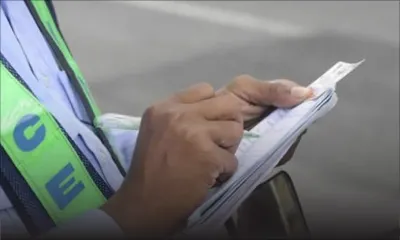 Contrôlé par des policiers : un motocycliste «récalcitrant» écope d’une amende de Rs 2 000