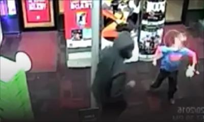 Etats-Unis: un enfant de 7 ans frappe un voleur