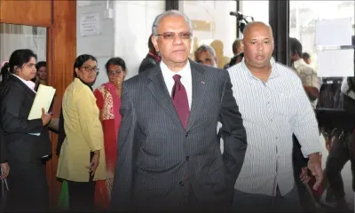 Enquête de l’IRSA sur Navin Ramgoolam : le mystère perdure sur le contenu des cellulaires