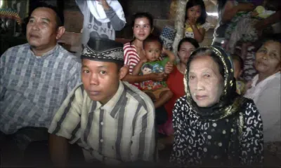 Indonésie : à 15 ans, il épouse une femme de 73 ans