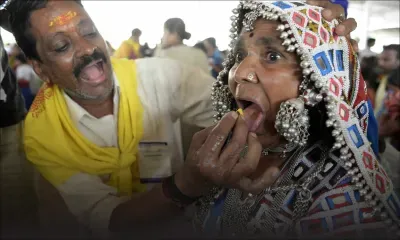 En Inde, gober un poisson vivant contre l'asthme