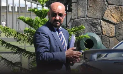 Entente délictueuse : la bande à Vinay Deelchand désavouée