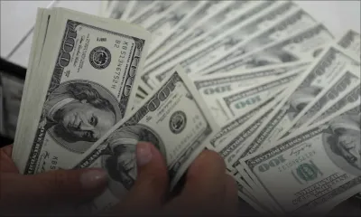 Devises : la roupie plus faible de 2,1% sur le dollar en 7 jours