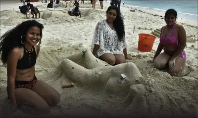 Étudiants des beaux arts au MGI : Que de sable !