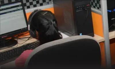 Dans un centre d’appels : allégations de harcèlement sexuel contre un superviseur