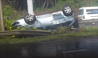 Réduit : une voiture se renverse
