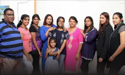 A 13 ans, Sharmeen Choomka décroche son HSC