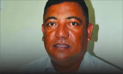 Cité Martial: sac volé devant une boutique