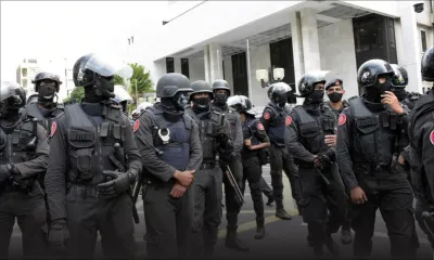Ambiance tendue pour la comparution de Yogida Sawmynaden : déploiement spectaculaire de la police autour de la New Court House