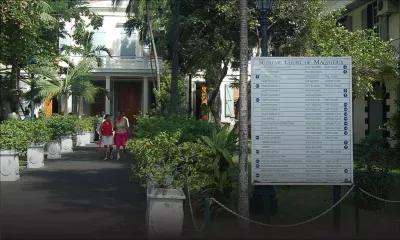 Trois membres d’une famille trouvés coupables d’outrage à la cour