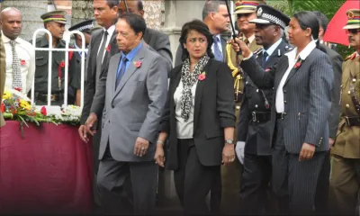 Armistice: dépôts de gerbe à Curepipe