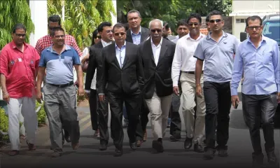 Banderole à l’inauguration d’un complexe sportif à Parisot : les 3 membres du PTr font valoir leur droit au silence