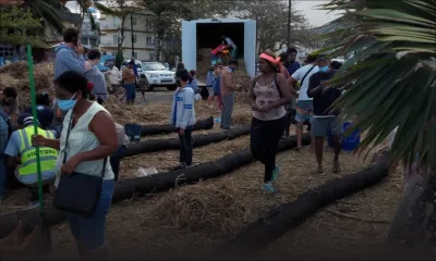 Fuite d’huile du MV Wakashio : une marée humaine de solidarité contre la marée noire