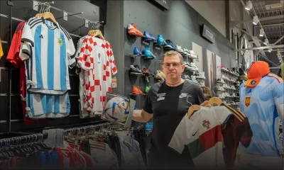 Maillot, ballon, écharpe, porte-clés, album ...Ces produits qui ont la cote dans les magasins de sport et d’accessoires