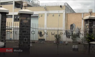 Portables et batteries saisis à la Prison de GRNO - un mystérieux individu lance un colis : qui est le destinataire ?