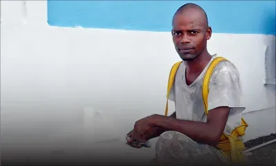 Alain Philidor, laveur de vitres sur bâtiment : entre ciel et terre