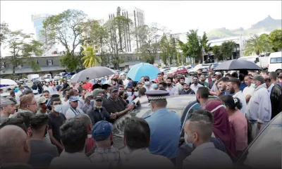 Vente aux enchères aux Casernes centrales : 31 des 33 véhicules de la police vendus en moins de trois heures 