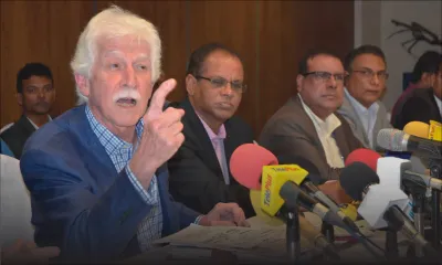 Proposition de Bérenger aux élus: «Prenons un bateau pour les Chagos !»