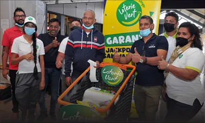 Jeu «Rempli to caddie» sur Radio Plus : Denis Rajub repart avec un caddie d’une valeur de Rs 5 929