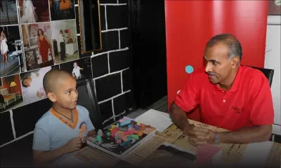 Emtel offre un an d’Internet gratuit au petit génie mauricien