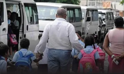 Nouveaux horaires du préscolaire gratuit : des chauffeurs de vans scolaires face à un casse-tête