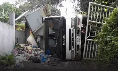 Un camion à ordures se renverse à Allée-Brillant: un mort et deux blessés graves