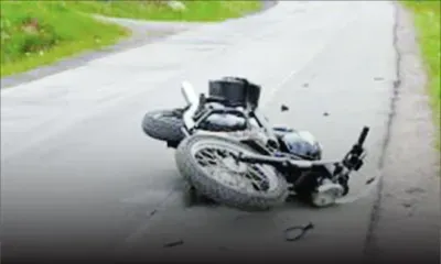 Une voiture percute sa motocyclette : il attend l’indemnisation de l’assurance