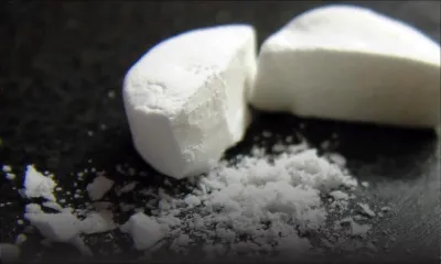 Deux présumés trafiquants coffrés avec de la drogue synthétique