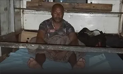 Entrepreneur, père de famille et SDF : chaque nuit, il transforme le caisson de sa camionnette en chambre à coucher