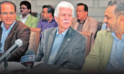 Situation dans les collèges : Bérenger dénonce « l’arrogance » de la ministre de l’Education