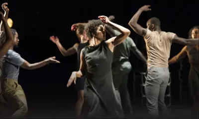 Danse contemporaine : des artistes qui ne savent plus sur quel pied danser