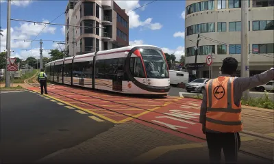 À Beau-Bassin : une collision entre le tramway et une voiture évitée de justesse