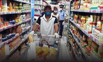 Les frontliners exemptés d’ordre alphabétique et de queue pour leurs achats
