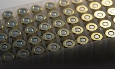 Enquête policière ouverte : 22 balles trouvées dans un des coffres-forts d’une banque